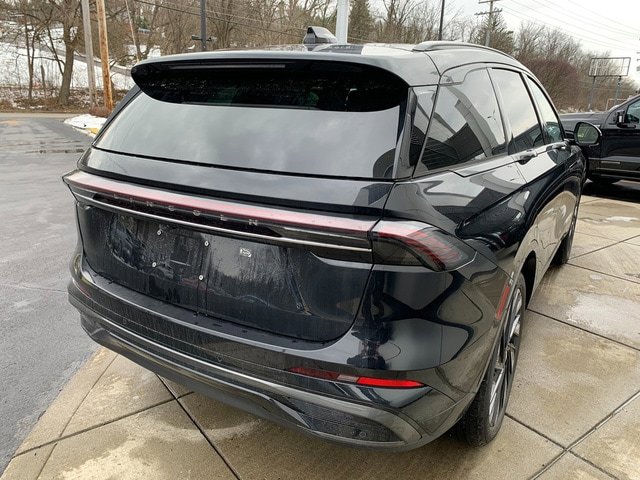 New 2026 Lincoln Nautilus Reserve w/ Jet Appearance Package AWD/4WD image 13