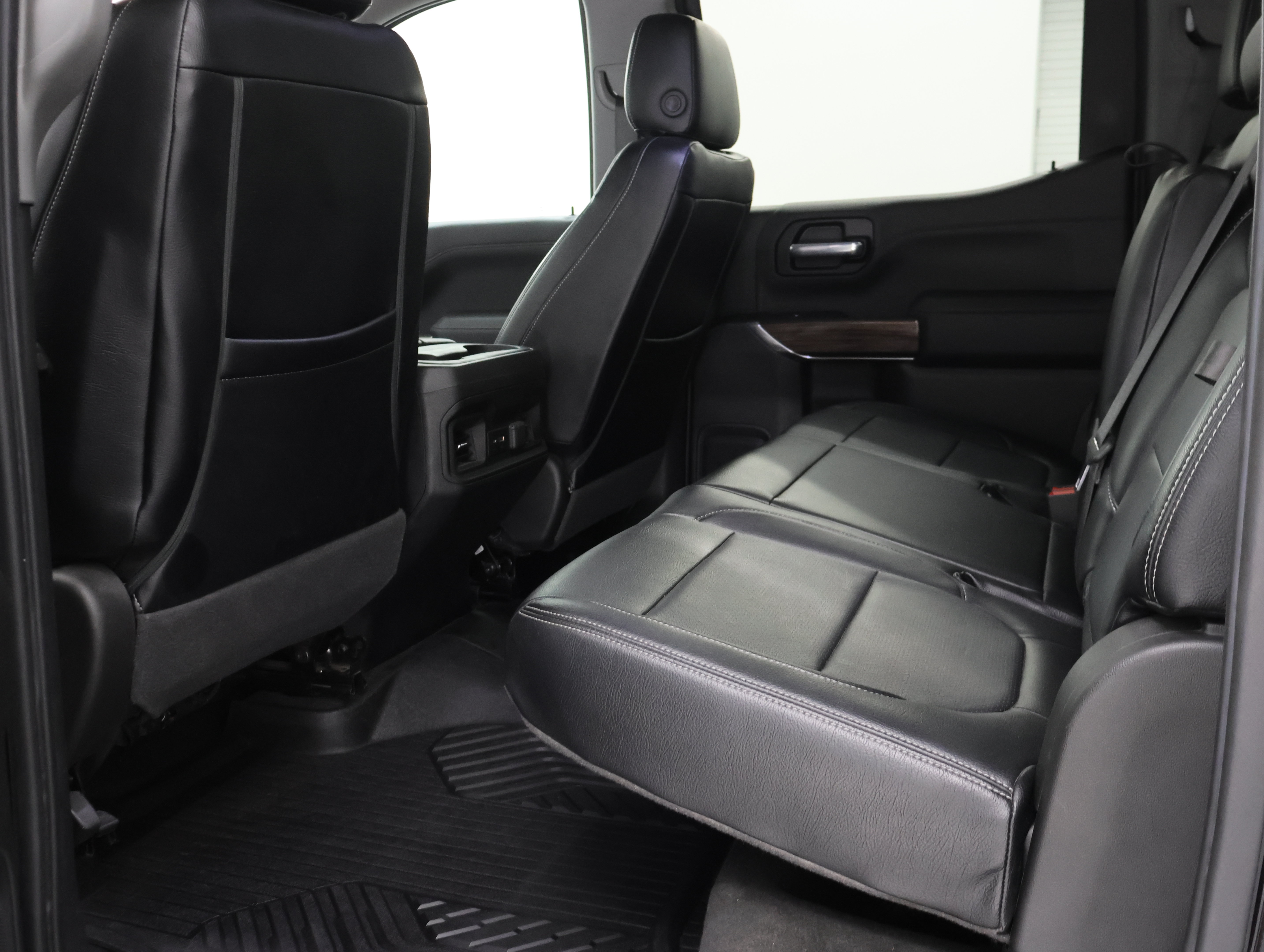 Used 2020 Chevrolet Silverado 1500 LT Trail Boss AWD/4WD image 9