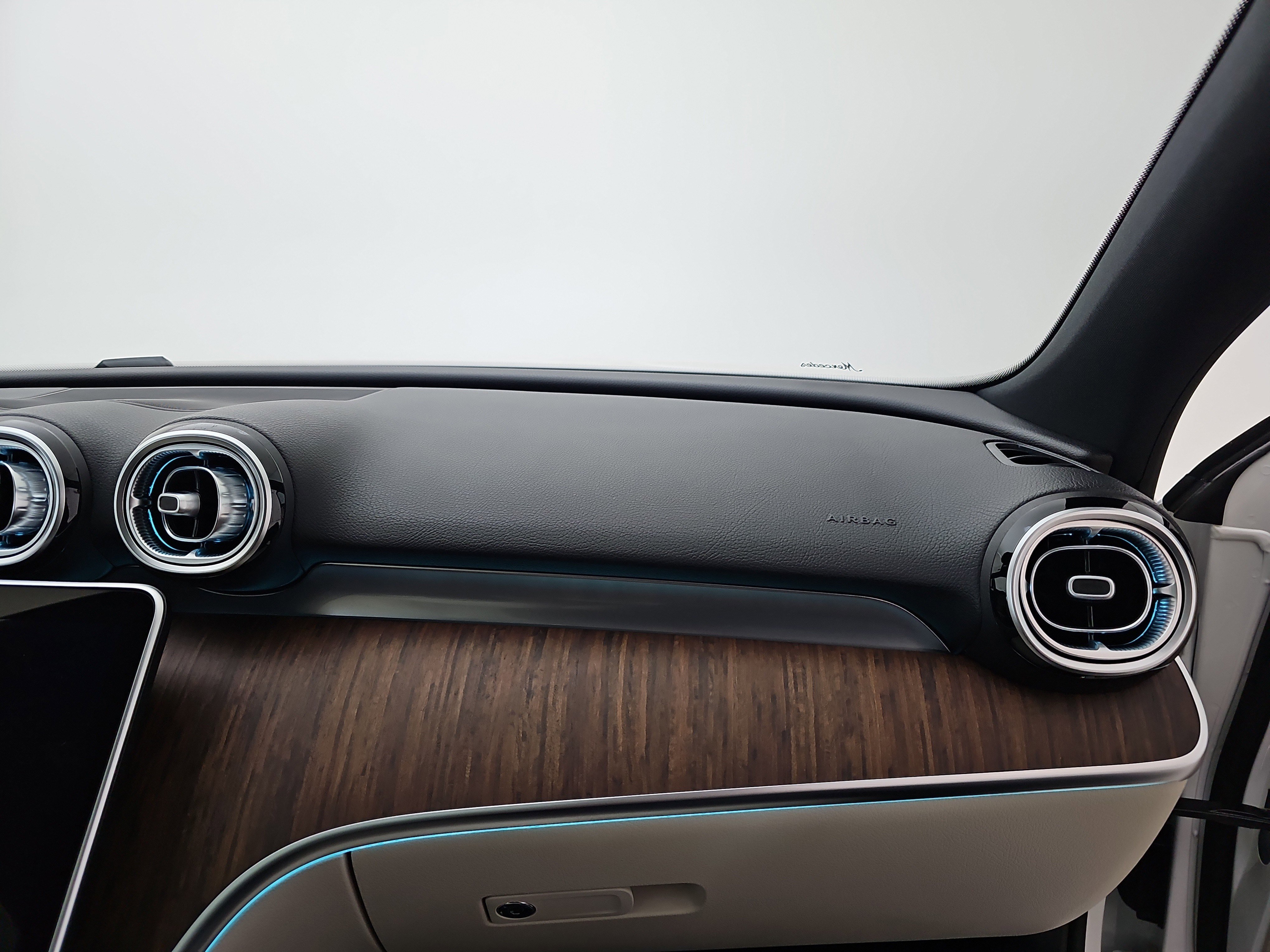 Used 2025 Mercedes-Benz C 300 4MATIC Sedan image 14