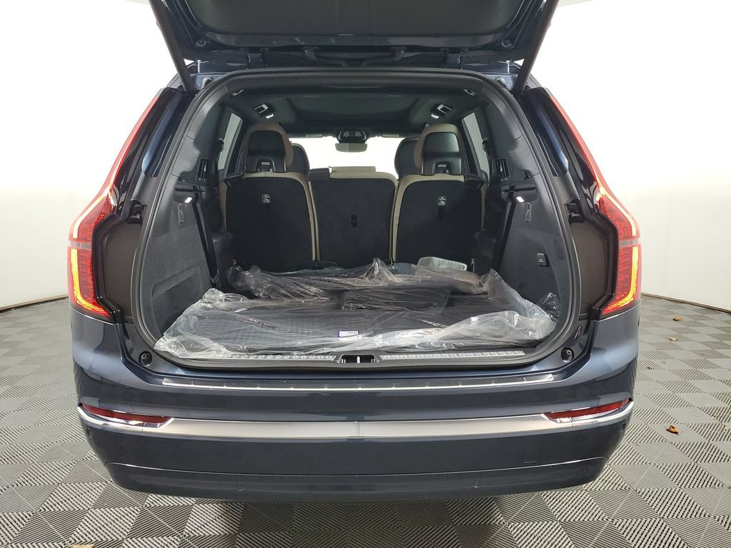 New 2026 Volvo XC90 B6 Plus w/ Protection Package Premier AWD/4WD image 9