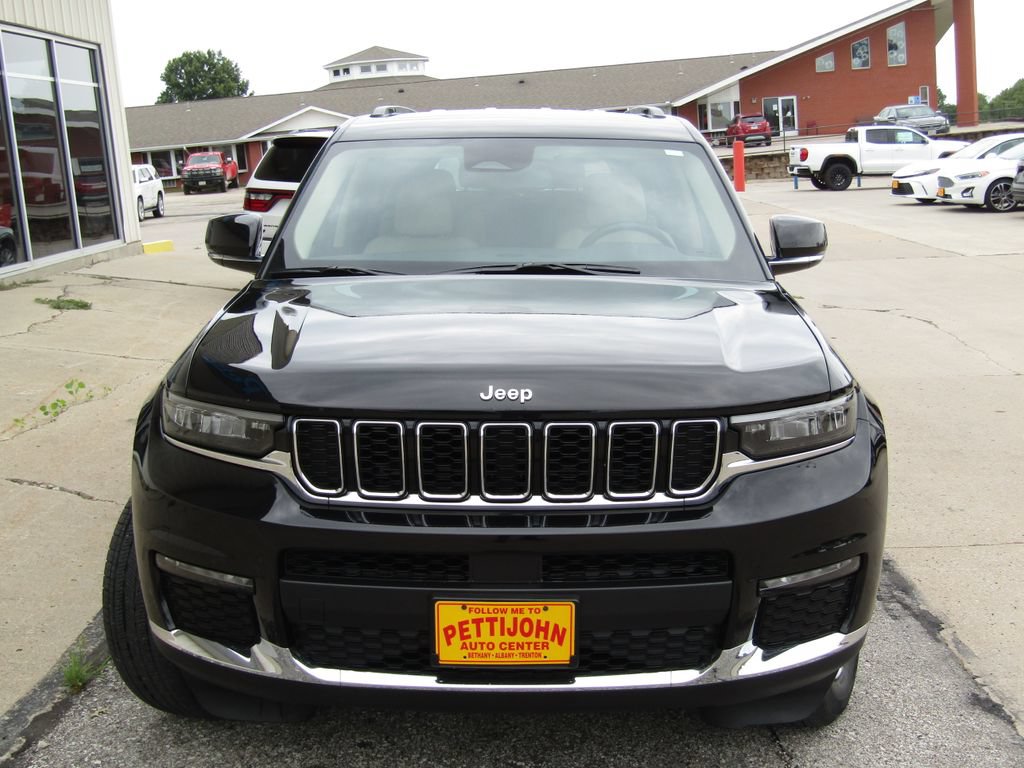 Used 2022 Jeep Grand Cherokee L Limited AWD/4WD image 13