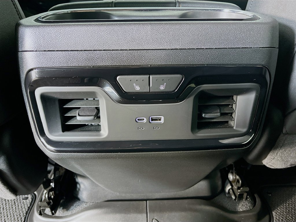 Used 2026 GMC Sierra 2500 AT4 AWD/4WD image 32