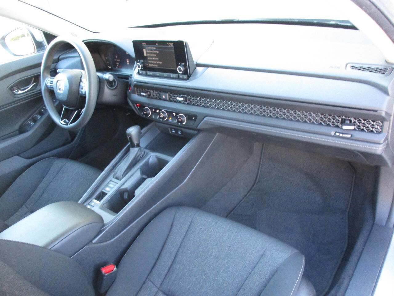 Used 2023 Honda Accord EX image 19