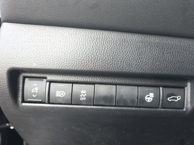 Certified 2021 Toyota Venza XLE w/ Softex Package image 15