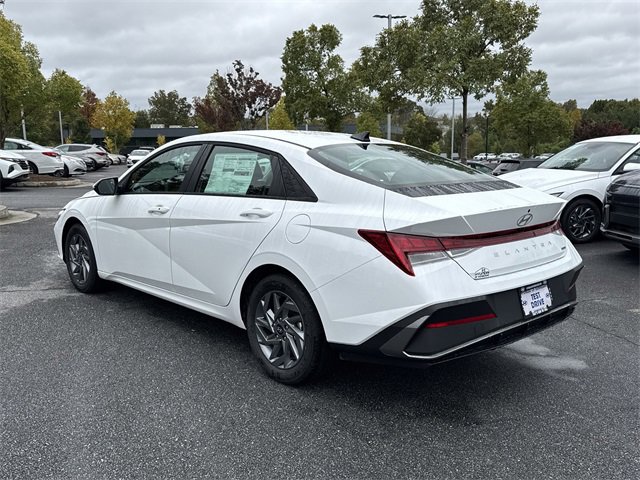 New 2026 Hyundai Elantra Blue image 5