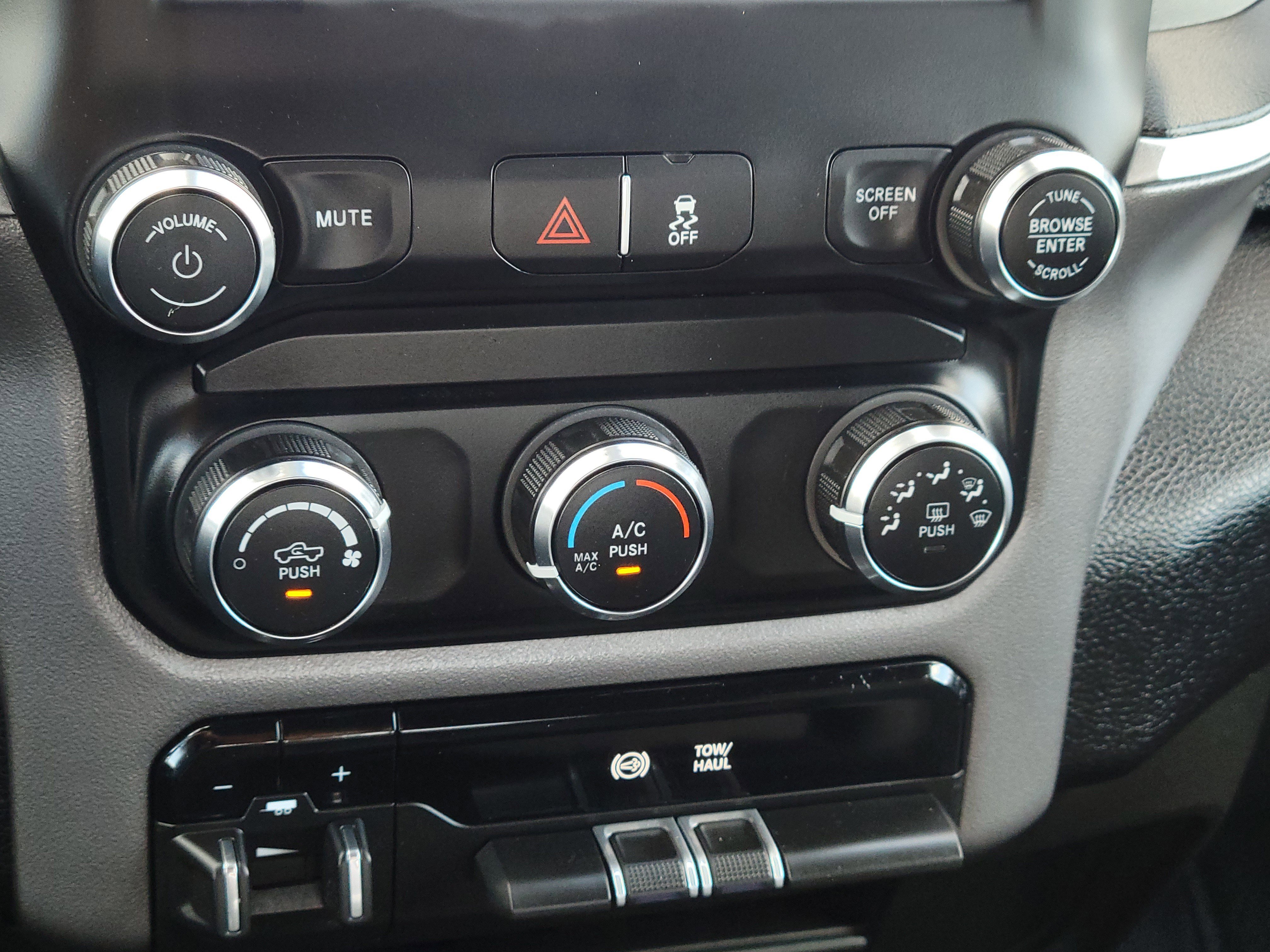 Used 2024 RAM 3500 Big Horn image 21