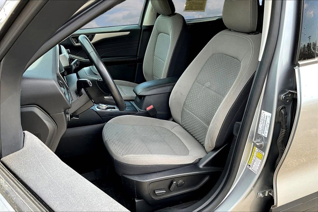 Used 2022 Ford Escape SE w/ Convenience Package image 23