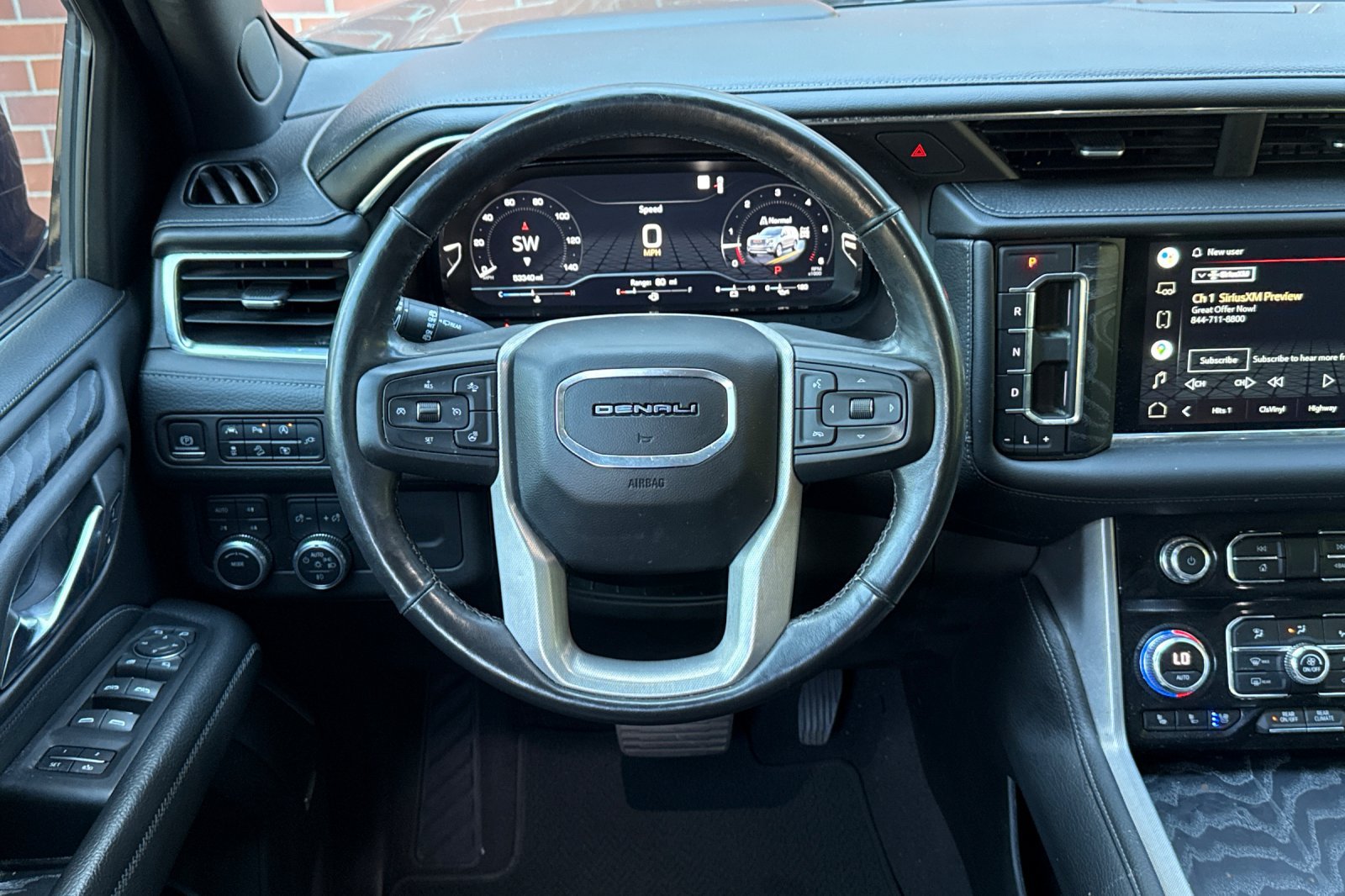 Used 2022 GMC Yukon XL Denali AWD/4WD image 17