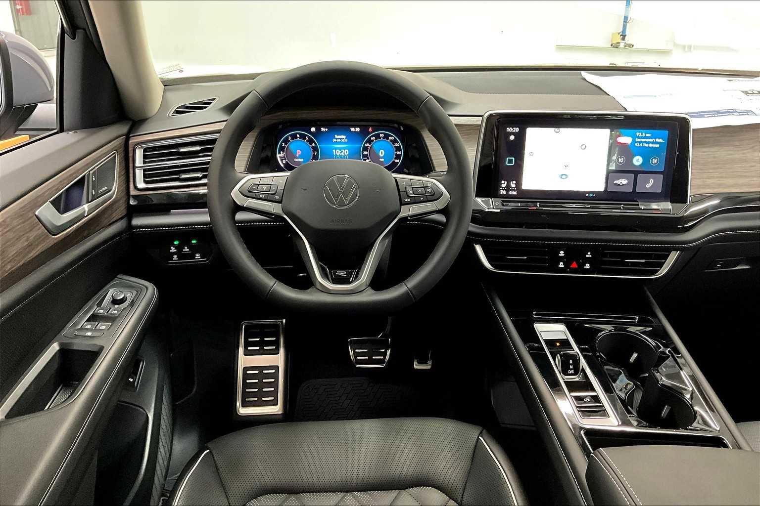 New 2026 Volkswagen Atlas SEL Premium R-Line image 15