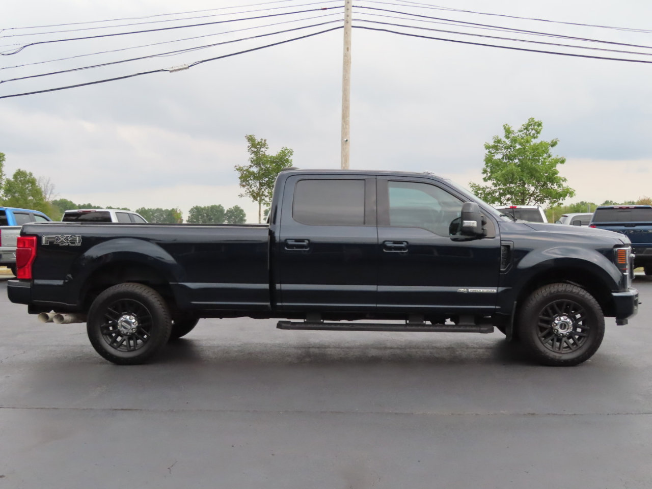 Used 2022 Ford F250 Lariat w/ Black Appearance Package image 7