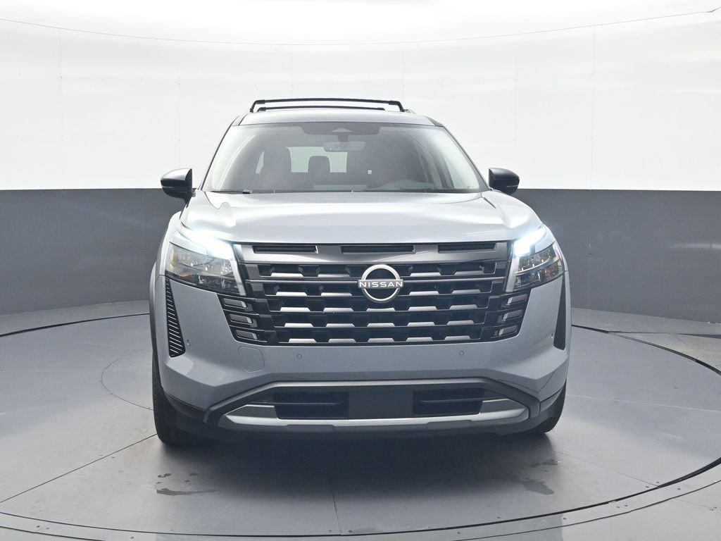 New 2026 Nissan Pathfinder Platinum image 2