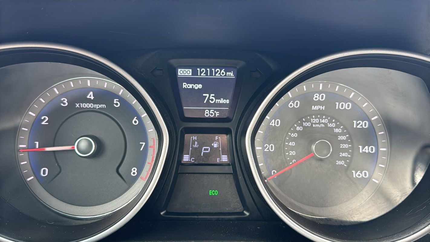 Used 2017 Hyundai Elantra GT image 22