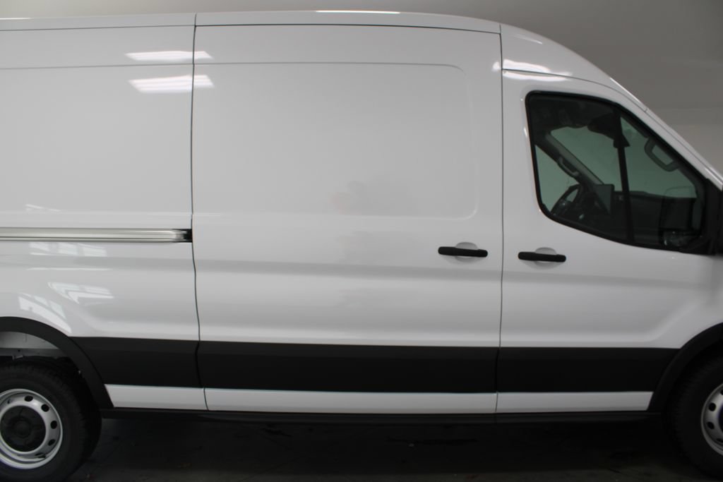 New 2026 Ford Transit 250 148 Medium Roof w/ Load Area Protection Package RWD image 10