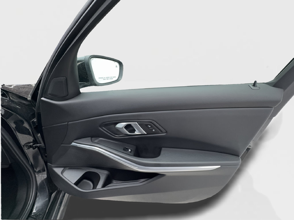Used 2025 BMW 330i Sedan RWD image 35