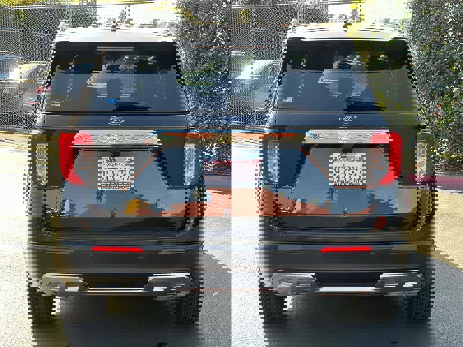 Used 2023 Ford Explorer XLT w/ Equipment Group 202A image 5