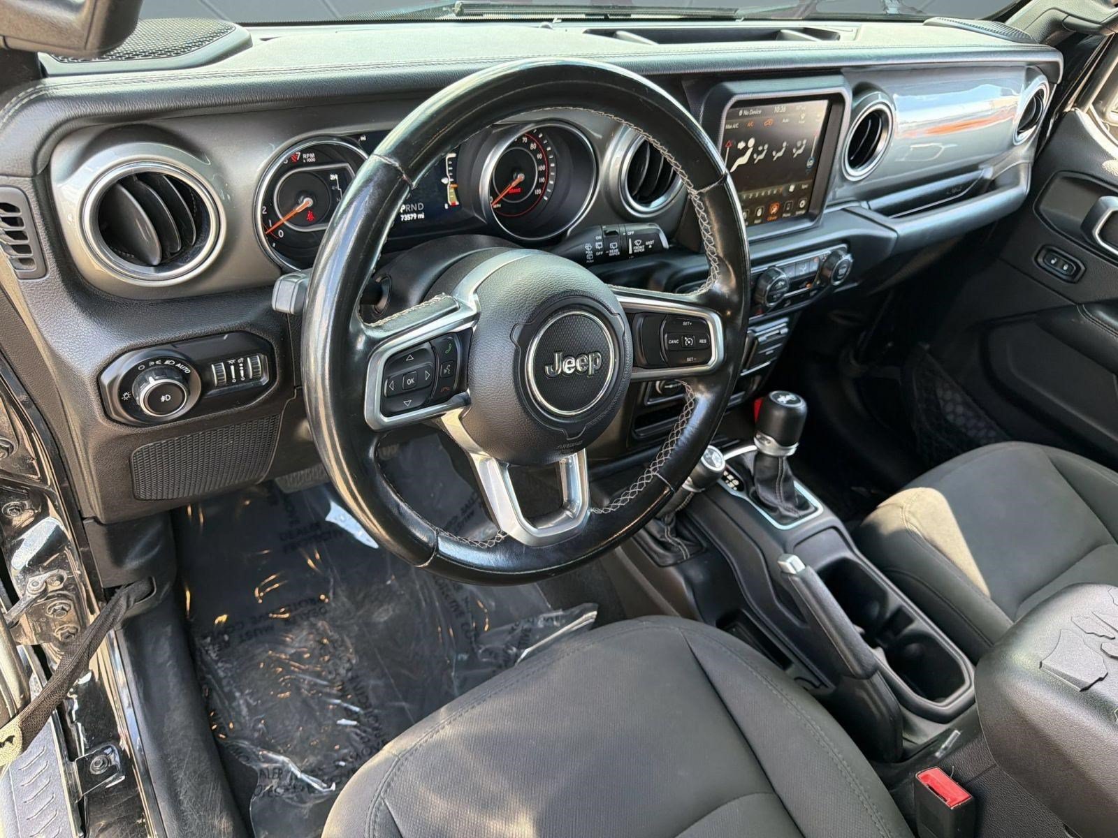Used 2020 Jeep Wrangler Unlimited Sahara w/ Uconnect 4C Nav & Sound Group AWD/4WD image 4
