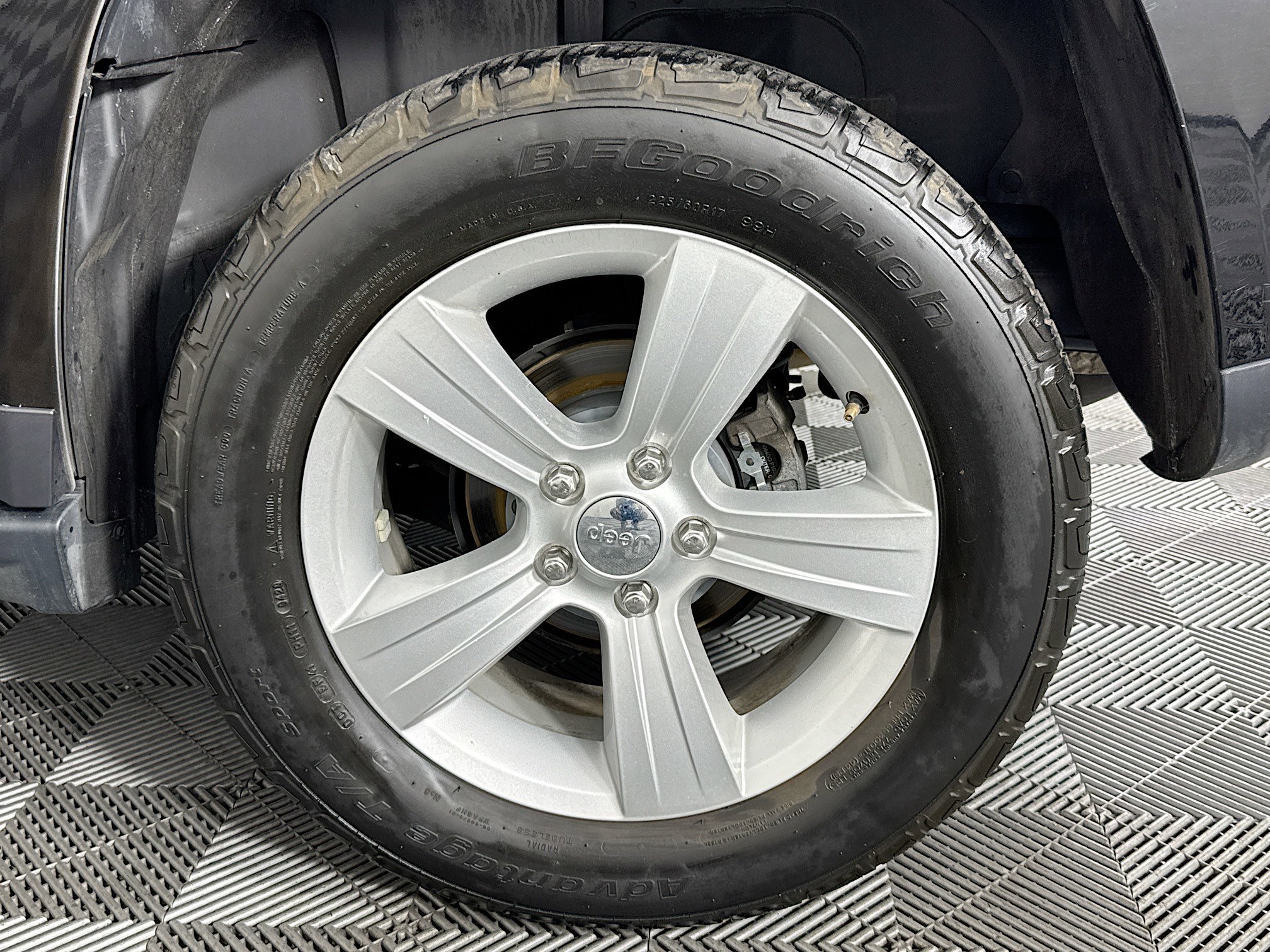 Used 2016 Jeep Compass Sport w/ Power Value Group image 35