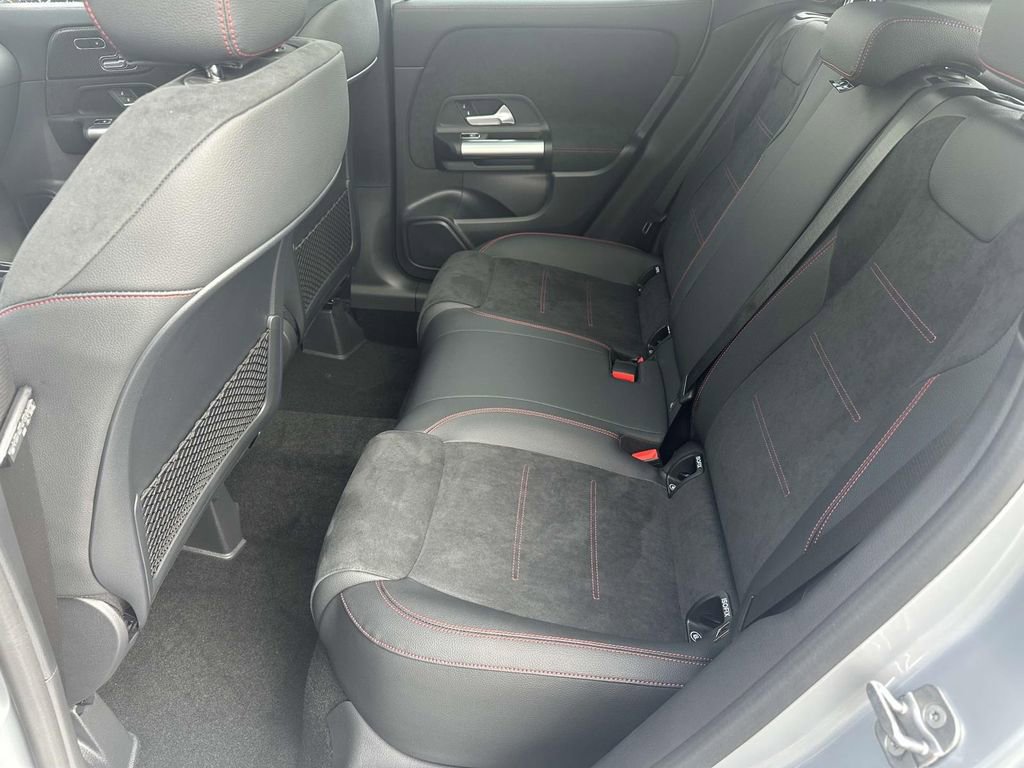 New 2025 Mercedes-Benz GLA 250 image 23