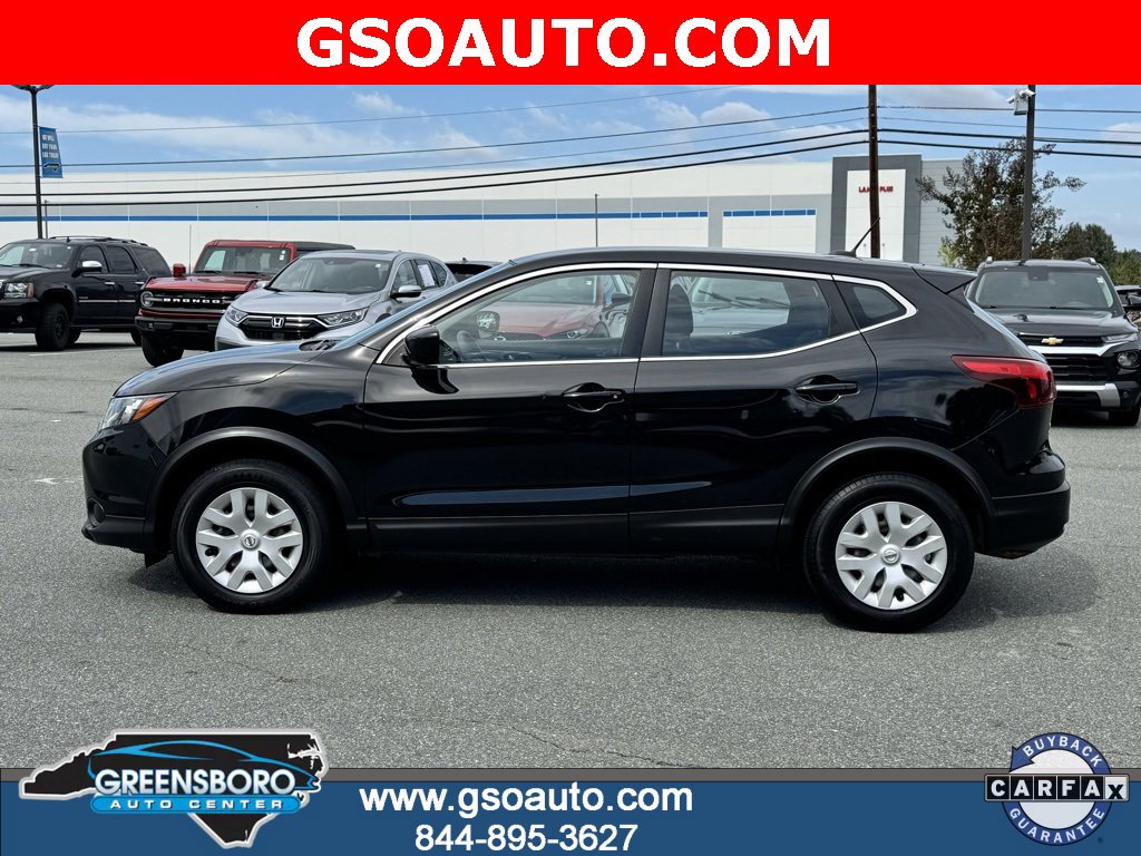 Used 2018 Nissan Rogue Sport S image 3