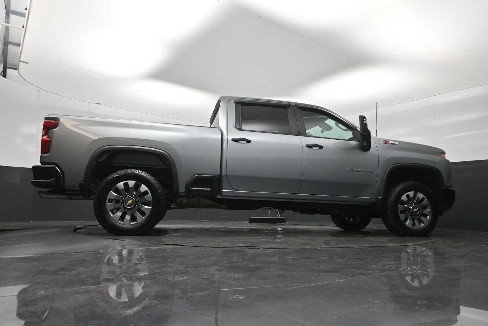 Used 2025 Chevrolet Silverado 2500 Custom AWD/4WD image 25