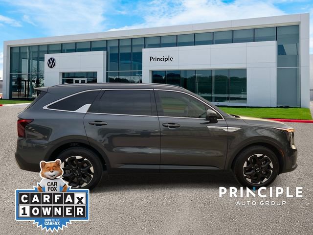 Used 2024 Kia Sorento S w/ Panoramic Sunroof Package image 5