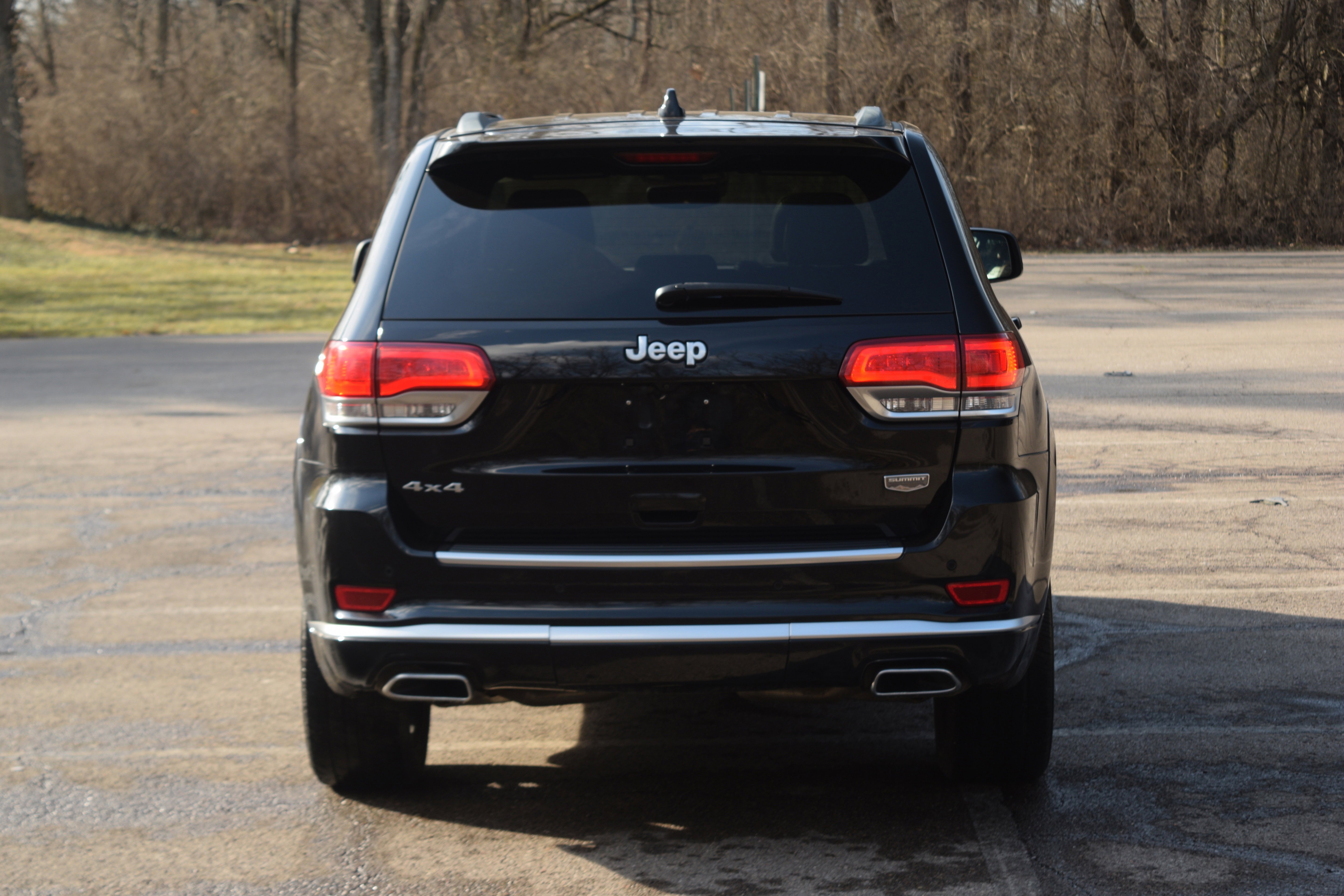 Used 2018 Jeep Grand Cherokee Summit w/ Platinum Series Group image 28