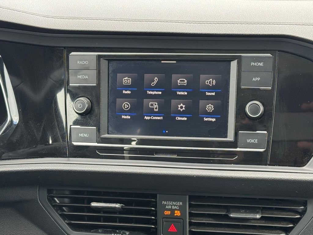 Used 2024 Volkswagen Jetta SE image 15