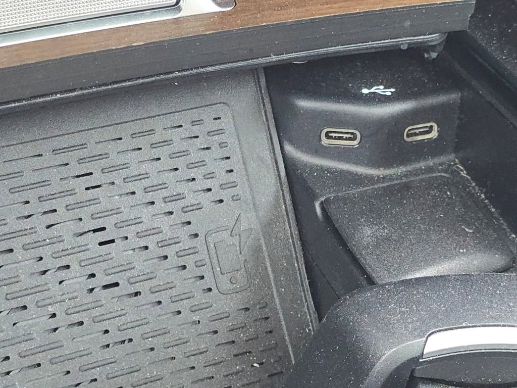 Used 2024 Mercedes-Benz GLS 580 4MATIC image 34