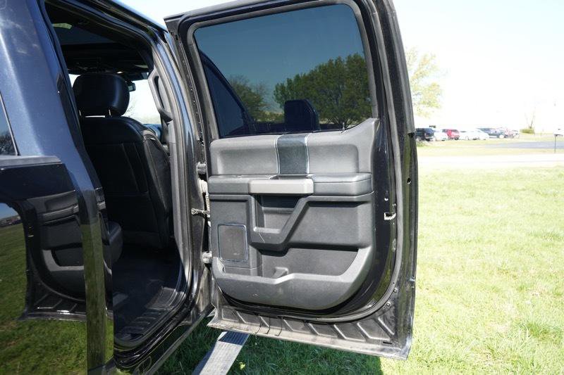 Used 2020 Ford F450 Platinum w/ FX4 Off-Road Package image 24