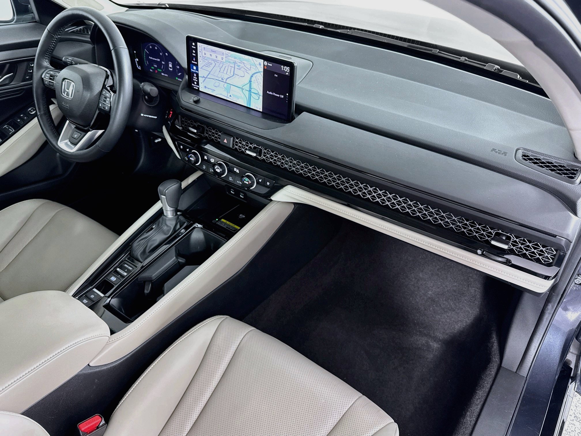 Certified 2025 Honda Accord Touring image 31