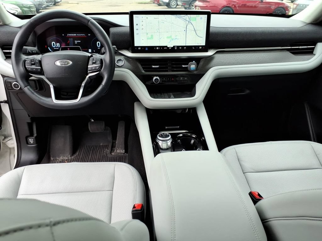 Used 2025 Ford Explorer Platinum w/ Ultimate Package AWD/4WD image 14