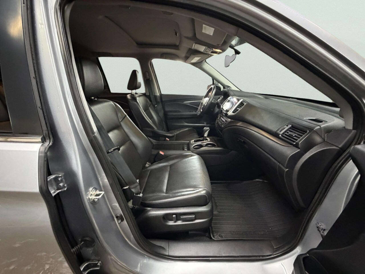 Used 2019 Honda Ridgeline RTL-T image 30