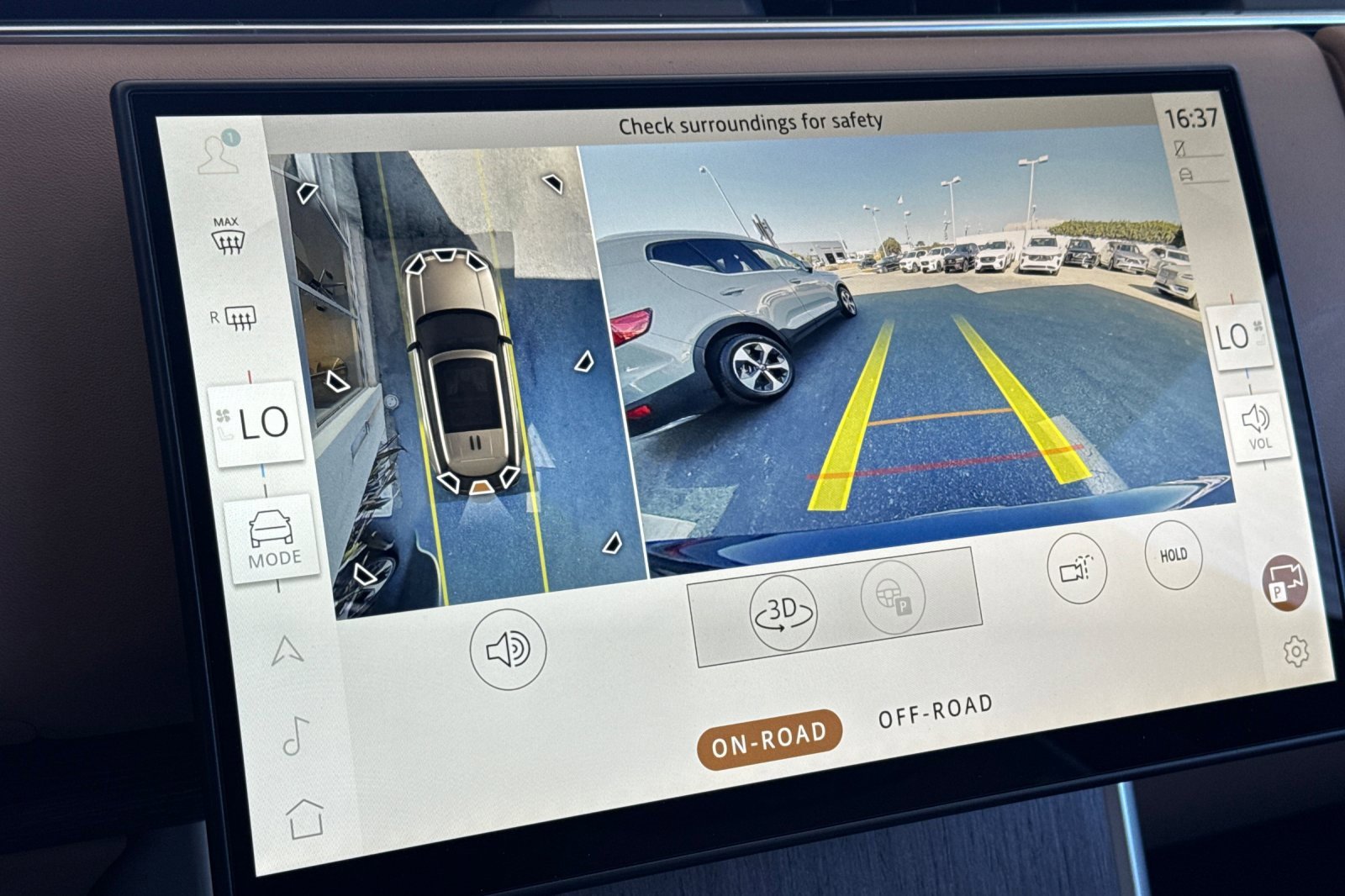 New 2025 Land Rover Range Rover SE image 19