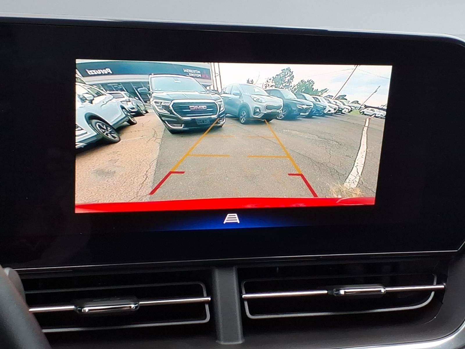 Used 2024 Chevrolet Trax LT w/ Driver Confidence Package FWD image 22