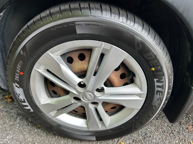 Used 2020 Nissan Kicks S FWD image 37