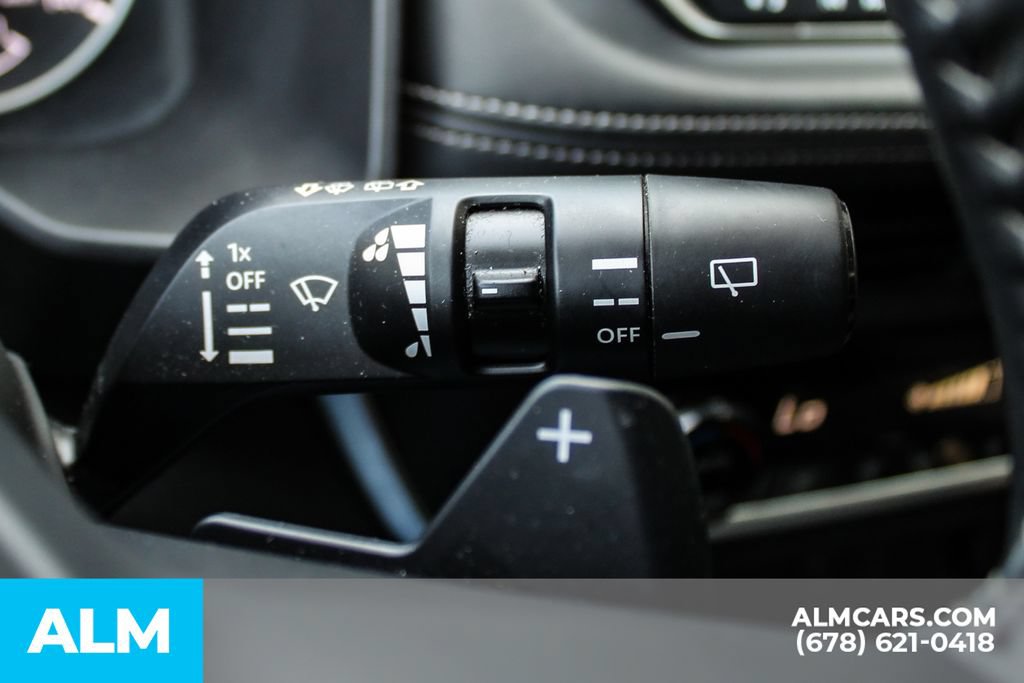 Used 2025 Nissan Rogue SV FWD image 29
