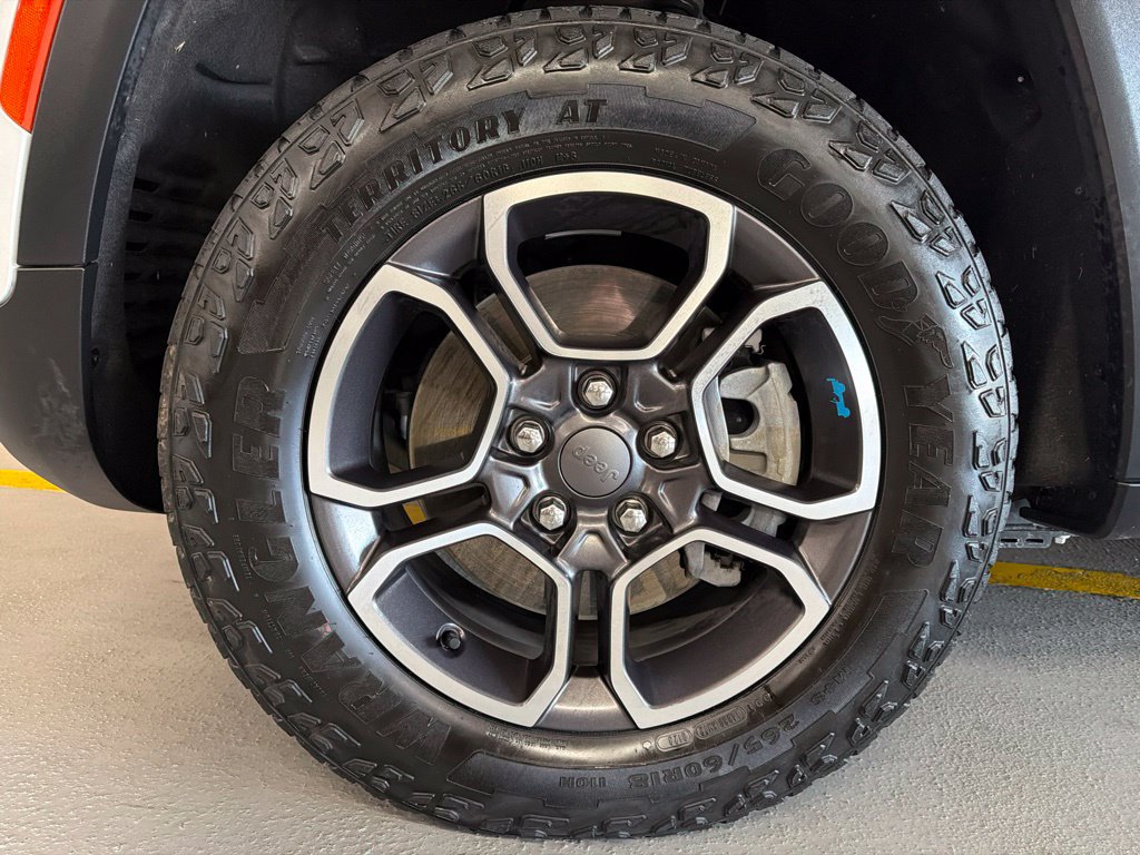 Used 2023 Jeep Grand Cherokee Trailhawk w/ Luxury Tech Group III AWD/4WD image 31