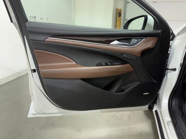 Used 2019 Buick LaCrosse Avenir w/ Driver Confidence Package II image 7