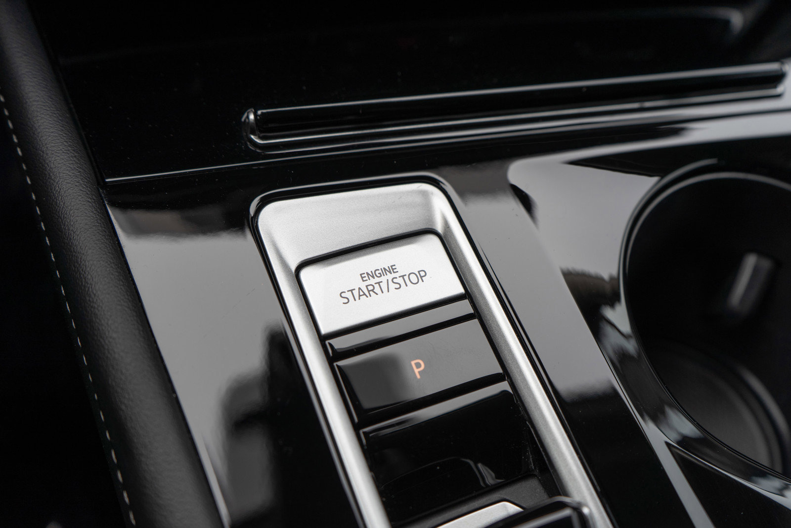 Used 2025 Volkswagen Atlas SE image 22