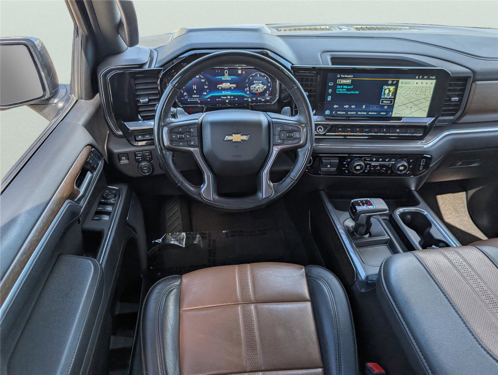 Used 2025 Chevrolet Silverado 1500 High Country w/ Technology Package AWD/4WD image 31