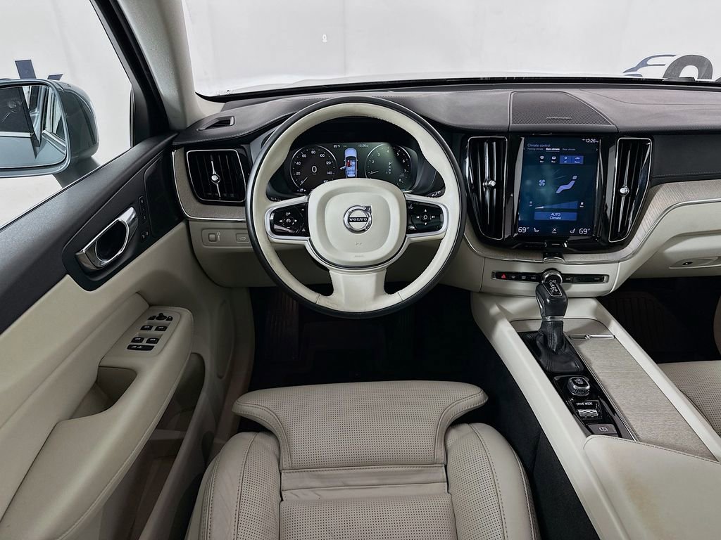 Used 2019 Volvo XC60 T6 Inscription w/ Protection Package Premier image 28