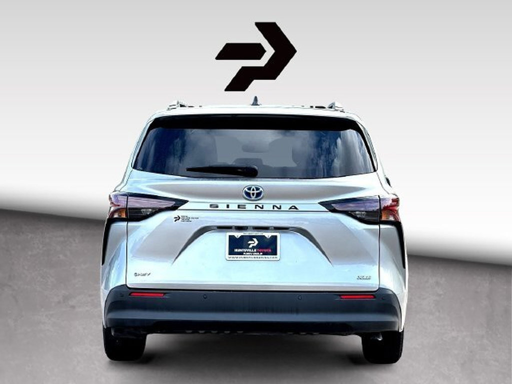 Certified 2025 Toyota Sienna XLE FWD image 7