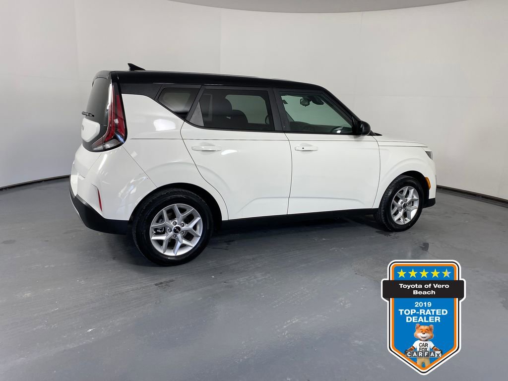 Certified 2023 Kia Soul S image 6