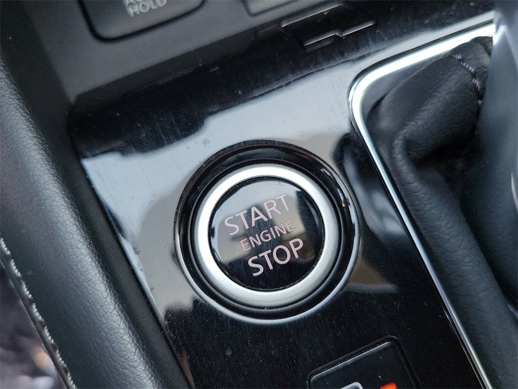 Certified 2023 Nissan Kicks SR w/ SR Premium Package image 9