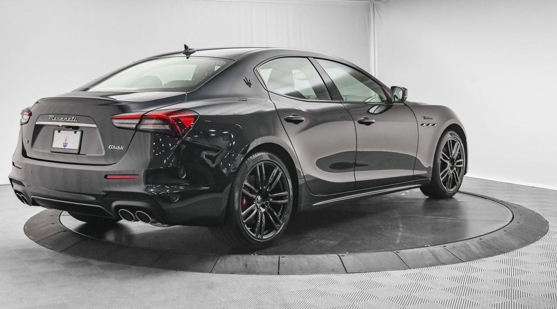 New 2024 Maserati Ghibli Modena Ultima Q4 image 9