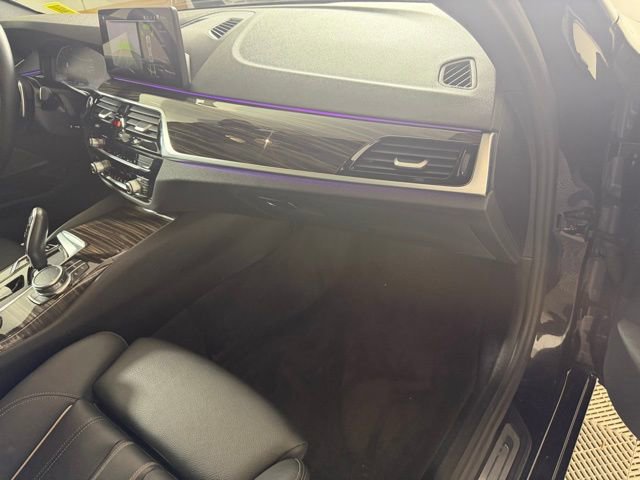 Used 2023 BMW 530i xDrive image 23