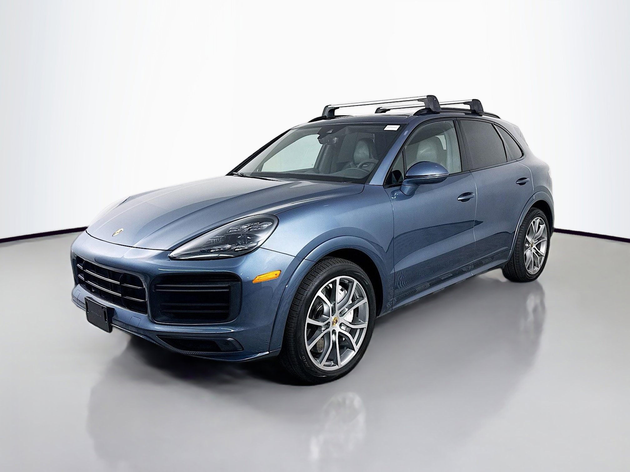 Used 2019 Porsche Cayenne Turbo image 4