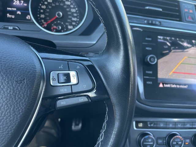 Used 2021 Volkswagen Tiguan SEL AWD/4WD image 31