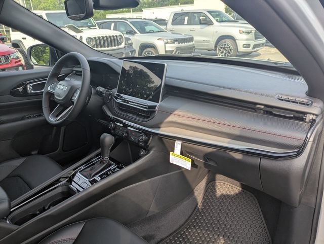 New 2026 Jeep Compass Trailhawk AWD/4WD image 36