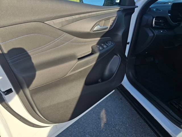 New 2026 Buick Envista Sport Touring w/ Convenience I Package FWD image 19